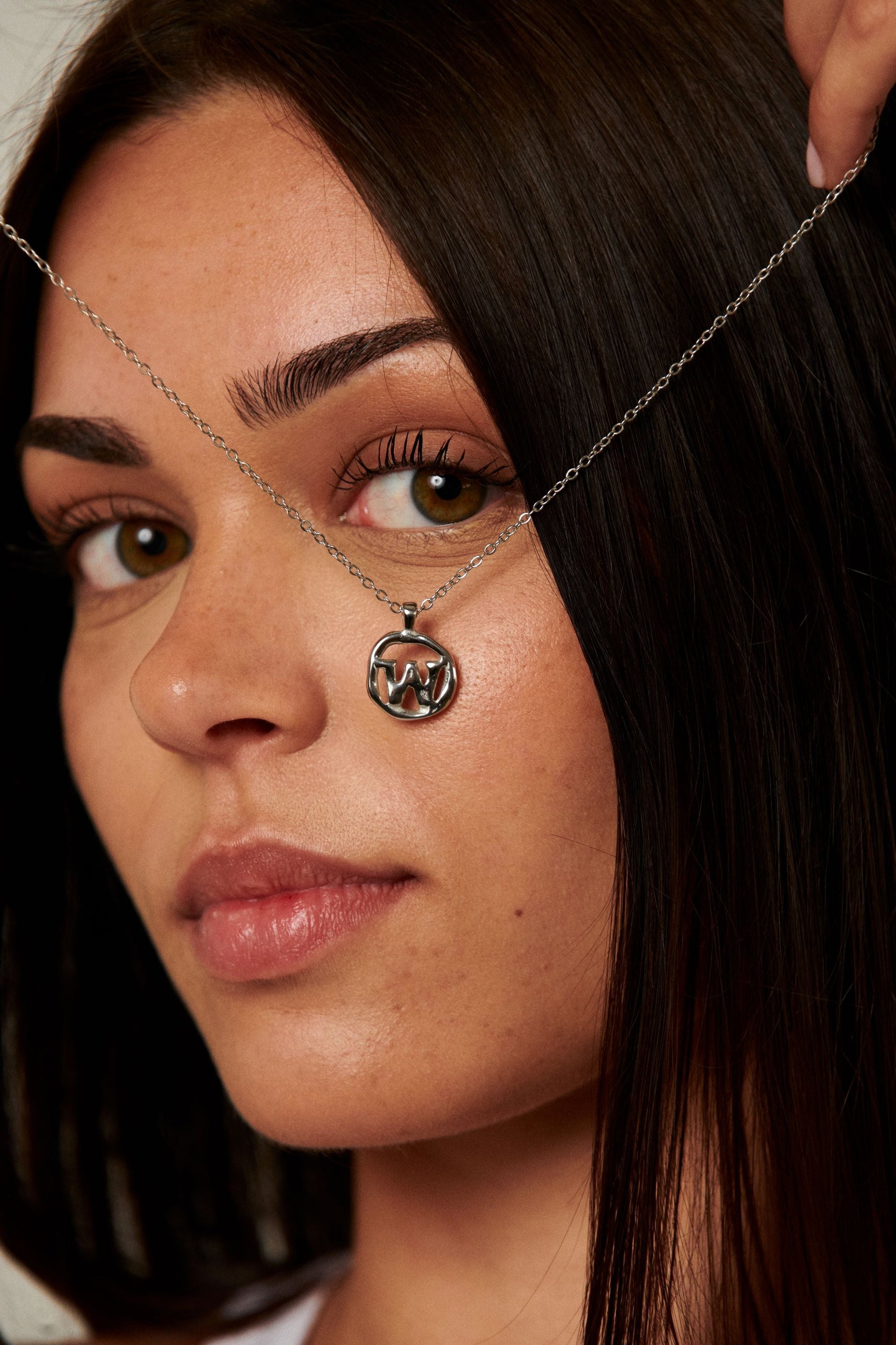 COLLAR INICIAL PLATA