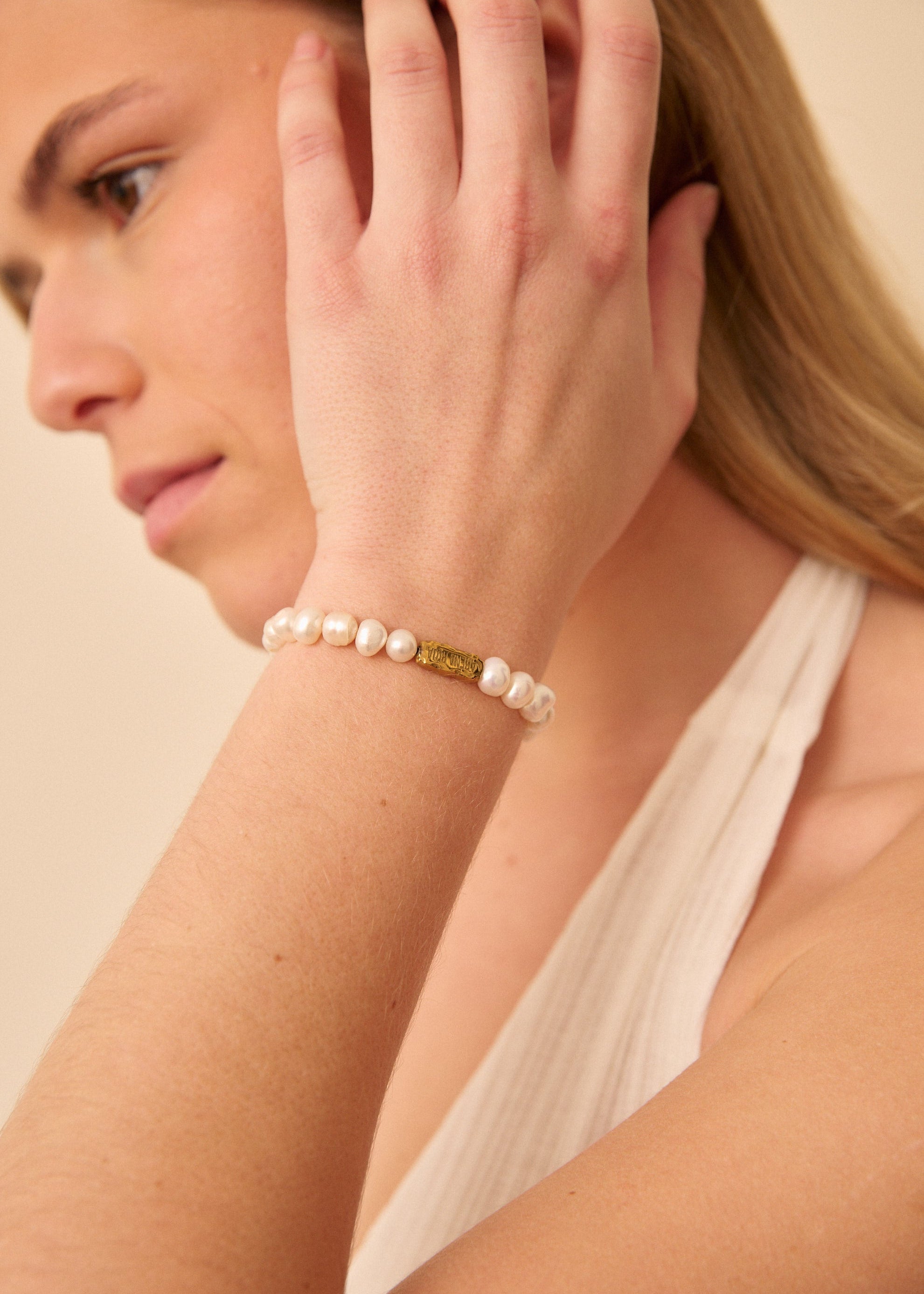 THE CLASSIC PEARL BRACELET