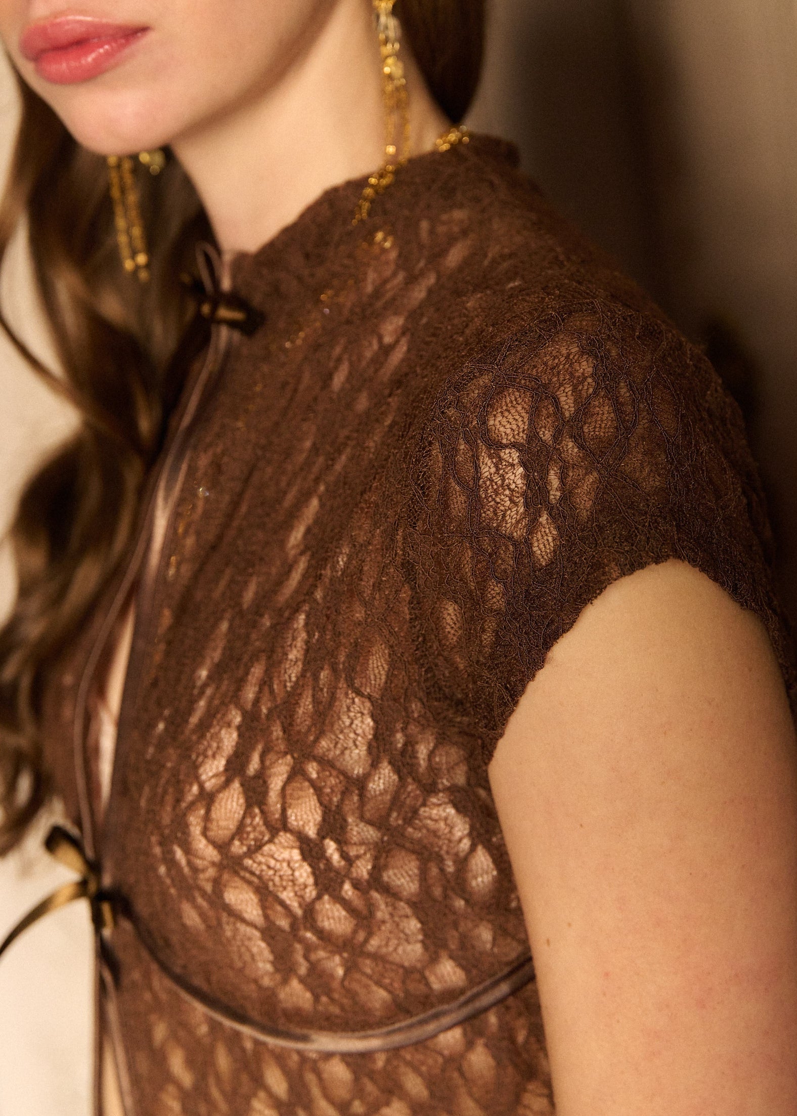 HANA BROWN VINTAGE BLOUSE